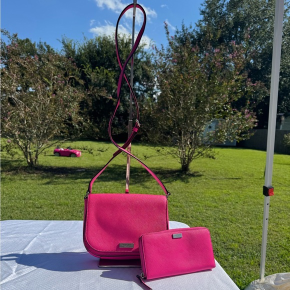 kate spade Handbags - Kate Spade Laurel Way Carsen Crossbody With Matching Wallet
